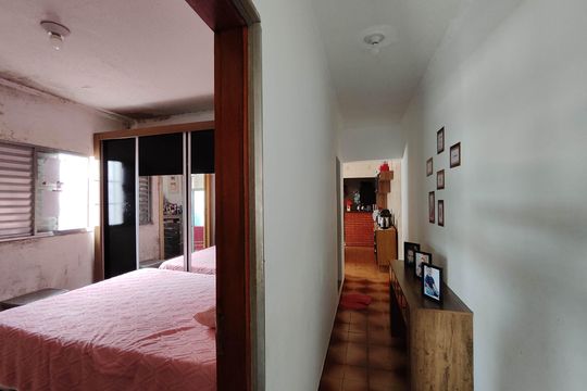 Casa à venda com 6 quartos, 197m² em Parque Guarani, São Paulo