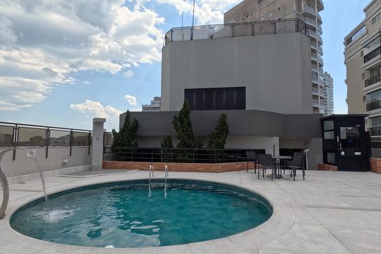 Área Comum - Piscina de apartamento para alugar com 1 quarto, 50m² em Gonzaga, Santos