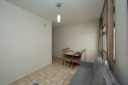SALA de apartamento à venda com 2 quartos, 75m² em João Pinheiro, Belo Horizonte