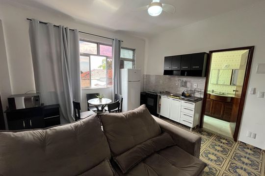 Sala de apartamento para alugar com 1 quarto, 45m² em Praia da Bandeira, Rio de Janeiro
