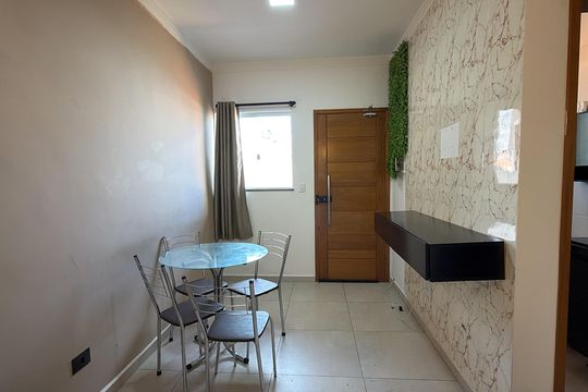 Sala de apartamento para alugar com 2 quartos, 45m² em Parque Sevilha, São Paulo