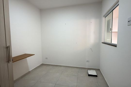 Quarto 1 de apartamento para alugar com 2 quartos, 45m² em Parque Sevilha, São Paulo