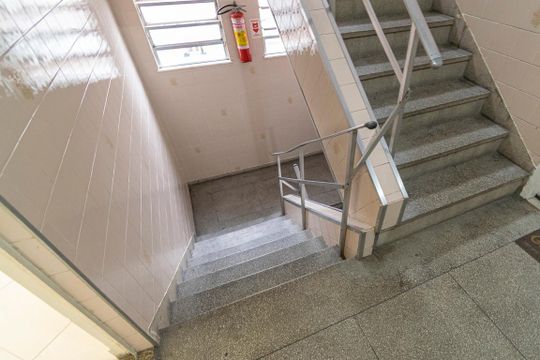 Área comum - Escadas de apartamento à venda com 1 quarto, 32m² em Irajá, Rio de Janeiro
