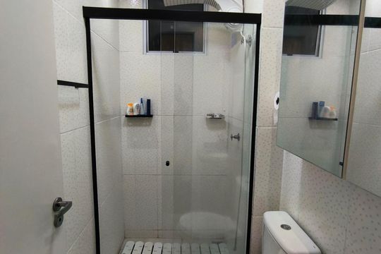 Banheiro de apartamento para alugar com 2 quartos, 48m² em São Damião, Belo Horizonte