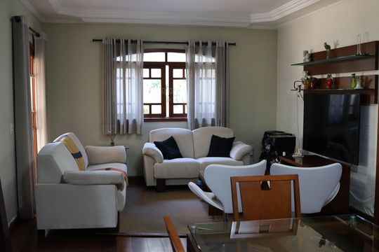 Sala de casa à venda com 3 quartos, 310m² em Jardim Belval, Barueri