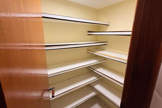 Despensa de apartamento à venda com 3 quartos, 138m² em Setor Bueno, Goiânia