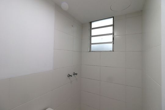 Banheiro da Suíte de apartamento à venda com 2 quartos, 51m² em Passo das Pedras, Porto Alegre