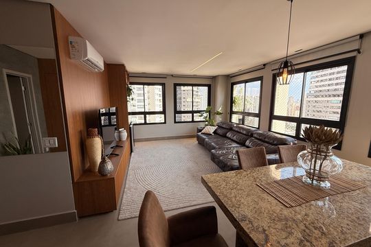 Sala de apartamento à venda com 3 quartos, 137m² em Setor Bueno, Goiânia