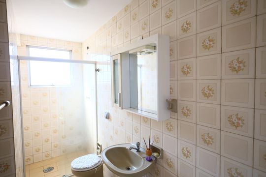 Banheiro de apartamento para alugar com 2 quartos, 68m² em Bussocaba, Osasco