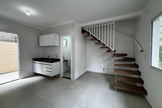 Casa de Condomínio para alugar com 2 quartos, 50m² em Gramado, Cotia