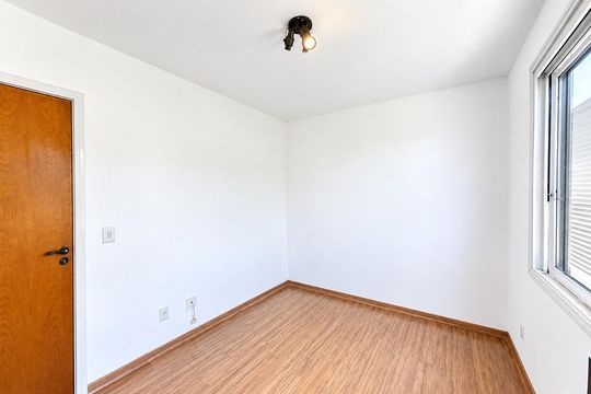 Quarto 2 de apartamento para alugar com 2 quartos, 70m² em Independência, Porto Alegre