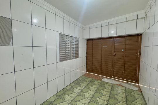 Garagem de casa para alugar com 4 quartos, 125m² em Jardim Alvorada, Guarulhos