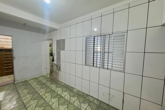 Garagem de casa para alugar com 4 quartos, 125m² em Jardim Alvorada, Guarulhos
