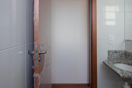 Banheiro de apartamento para alugar com 2 quartos, 70m² em Braúnas, Belo Horizonte
