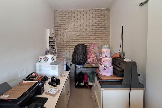 Escritório de casa à venda com 4 quartos, 360m² em Cantagalo, Niterói