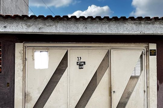 Fachada de casa para alugar com 1 quarto, 55m² em Jardim Utinga, Santo André
