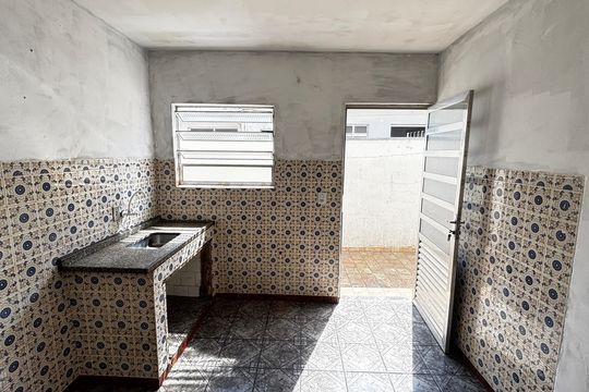 Cozinha de casa para alugar com 1 quarto, 55m² em Jardim Utinga, Santo André