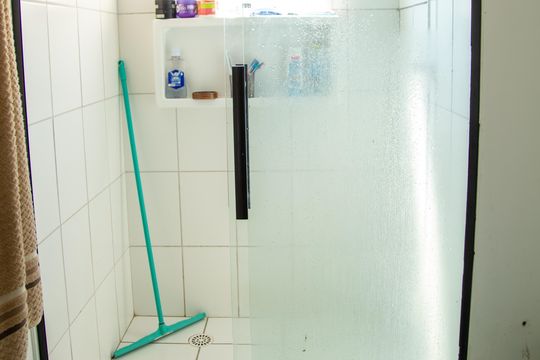 Banheiro de apartamento à venda com 2 quartos, 48m² em Itaquera, São Paulo