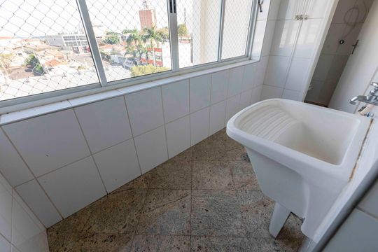 ÁREA DE SERVIÇO de apartamento para alugar com 3 quartos, 99m² em Castelo, Campinas