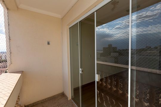 VARANDA de apartamento para alugar com 3 quartos, 99m² em Castelo, Campinas