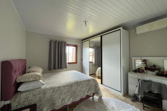 Casa à venda com 2 quartos, 360m² em Santos Dumont, São Leopoldo