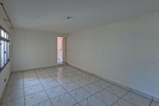 Casa para alugar com 4 quartos, 200m² em Parque Sao Domingos, São Paulo