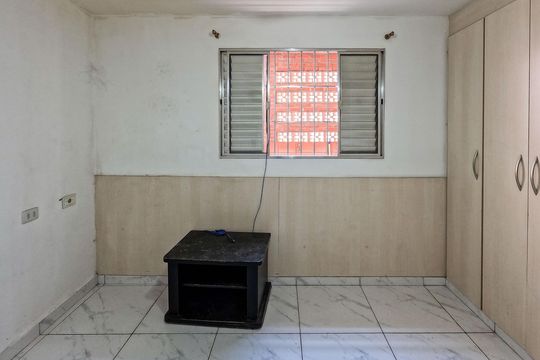 Casa para alugar com 4 quartos, 200m² em Parque Sao Domingos, São Paulo