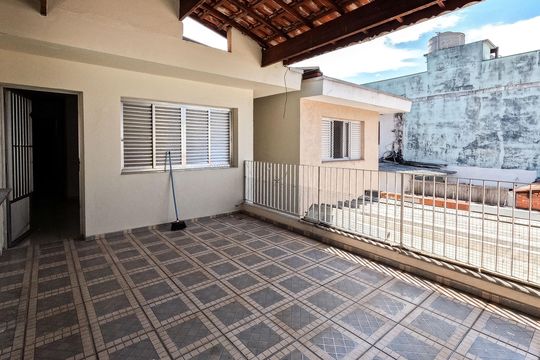 Casa para alugar com 4 quartos, 200m² em Parque Sao Domingos, São Paulo