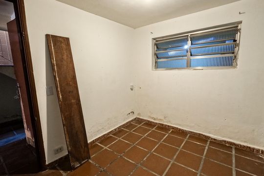 Casa para alugar com 4 quartos, 200m² em Parque Sao Domingos, São Paulo