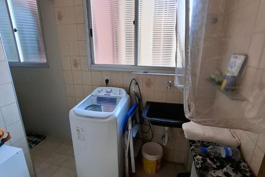 Área de Serviço de apartamento para alugar com 2 quartos, 64m² em Vila Itapura, Campinas