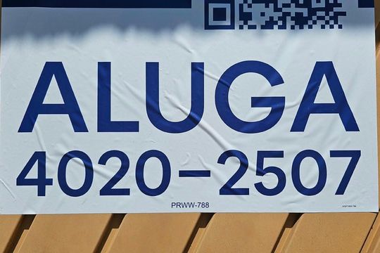 Placa código PRWW-788 de casa para alugar com 2 quartos, 200m² em Chácara Coqueiro, Itaquaquecetuba