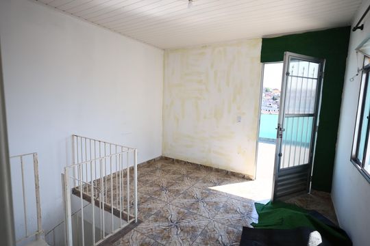 Hall de casa para alugar com 2 quartos, 90m² em Jardim das Flores, Osasco