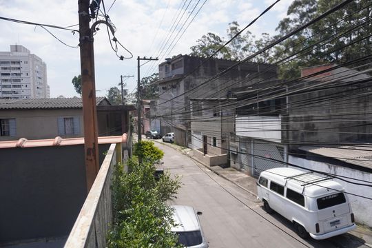 Casa para alugar com 3 quartos, 225m² em Vila Carmosina, São Paulo