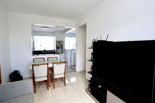 Sala de apartamento à venda com 3 quartos, 60m² em Europa, Contagem