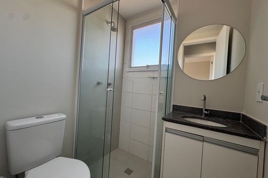 Banheiro de apartamento para alugar com 2 quartos, 45m² em Quitaúna, Osasco