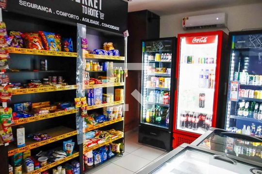 Área comum de apartamento para alugar com 2 quartos, 45m² em Quitaúna, Osasco