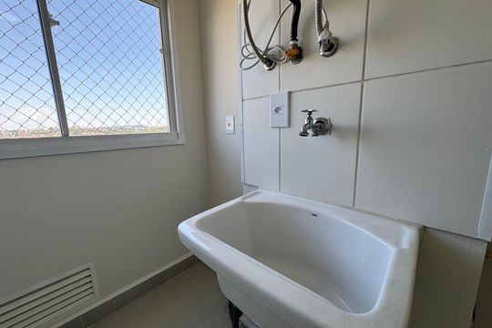 Área de Serviço de apartamento para alugar com 2 quartos, 45m² em Quitaúna, Osasco