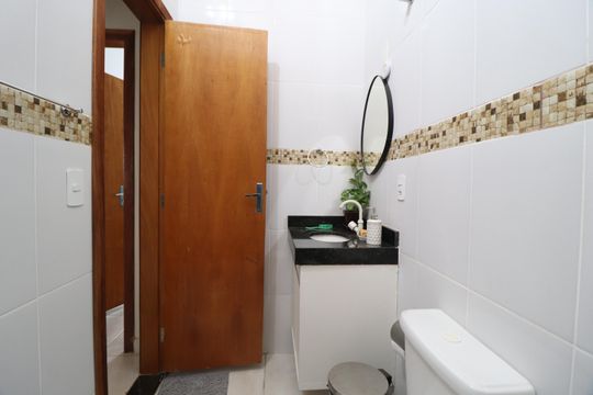 Banheiro Social de casa para alugar com 2 quartos, 53m² em Granada, Uberlândia