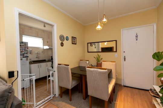 SALA PARA DOIS AMBIENTES de apartamento à venda com 1 quarto, 50m² em Centro, Campinas