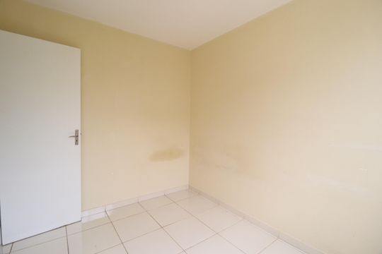 Quarto 2 de apartamento para alugar com 2 quartos, 50m² em Mansour, Uberlândia