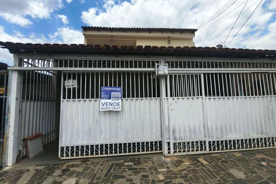 Casa à venda com 3 quartos, 175m² em Qr 308, Brasília