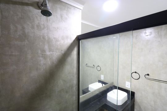 Banheiro  de apartamento para alugar com 2 quartos, 37m² em Água Branca, São Paulo