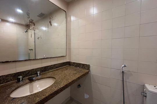 Banheiro da Suíte de apartamento para alugar com 3 quartos, 103m² em Barra da Tijuca, Rio de Janeiro