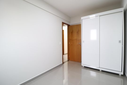 Quarto 1 de apartamento para alugar com 2 quartos, 58m² em Segismundo Pereira, Uberlândia