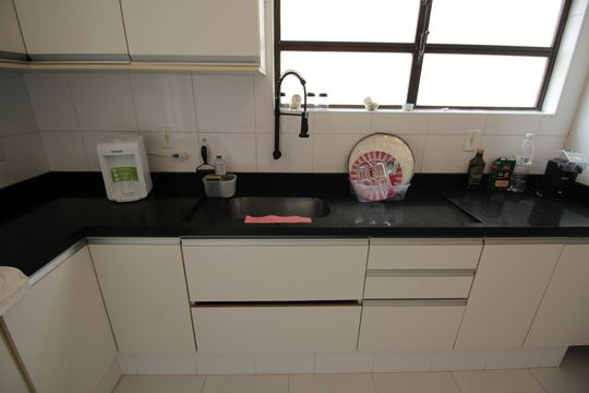 Cozinha de apartamento para alugar com 1 quarto, 63m² em Boqueirão, Santos