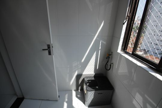 Área de Serviço de apartamento para alugar com 1 quarto, 63m² em Boqueirão, Santos