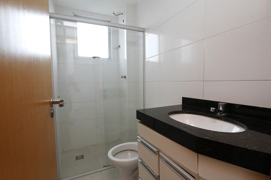 Banheiro Social de apartamento para alugar com 2 quartos, 57m² em Havaí, Belo Horizonte