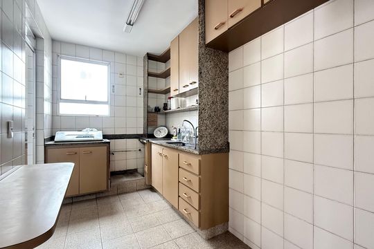 Cozinha e Área de Serviço de apartamento à venda com 3 quartos, 96m² em Carmo, Belo Horizonte