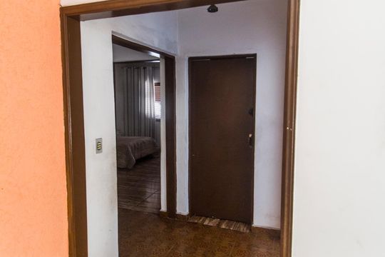 Corredor de casa à venda com 2 quartos, 252m² em Jardim Belval, Barueri