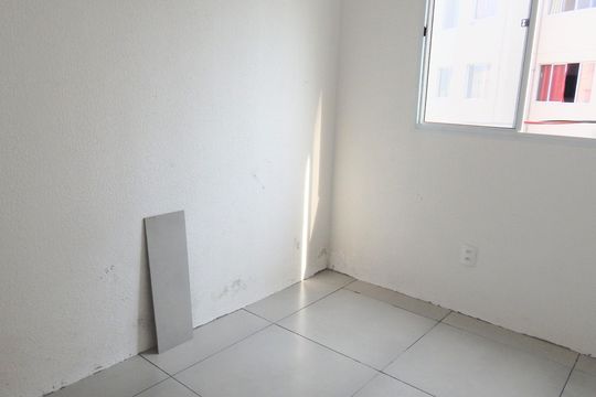 Quarto 1 de apartamento para alugar com 2 quartos, 41m² em Santa Cruz, Rio de Janeiro
